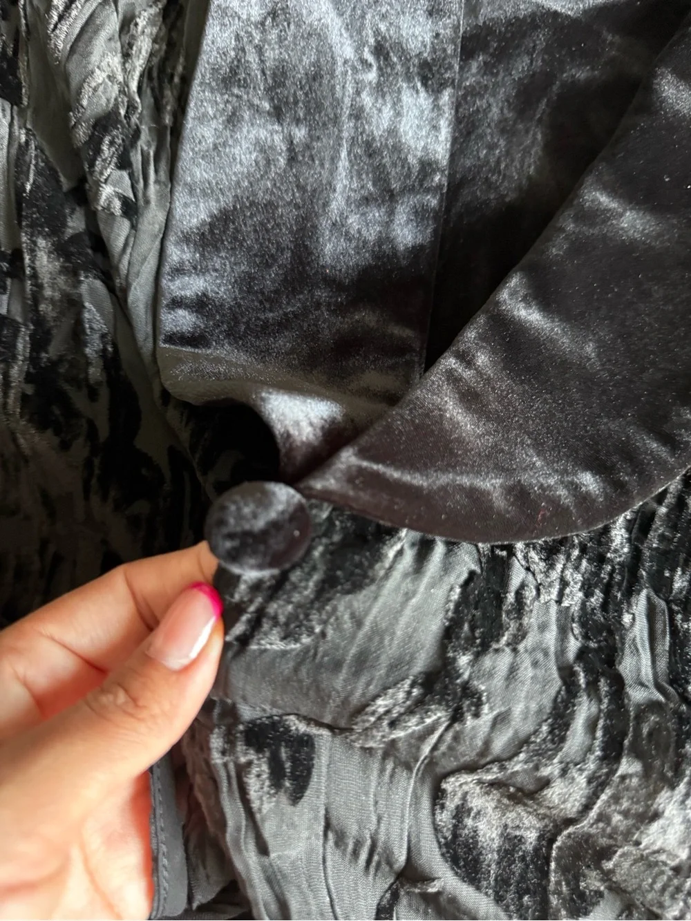 Alex Evenings 2 Piece Crushed Velvet Floral Crinkle Jacket Tank Top Set 1X Black